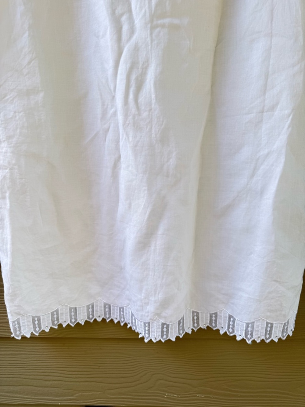 La Rea Linen Sleeveless White Midi Dress with Lace Trim - Picture 6 of 11